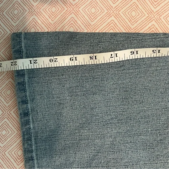 Jonny Girl size 9 NWT flare capris - Picture 4 of 5